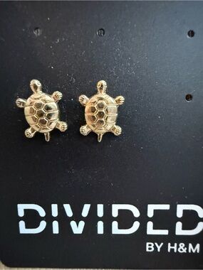 Divided Gold Turtle Stud Earrings